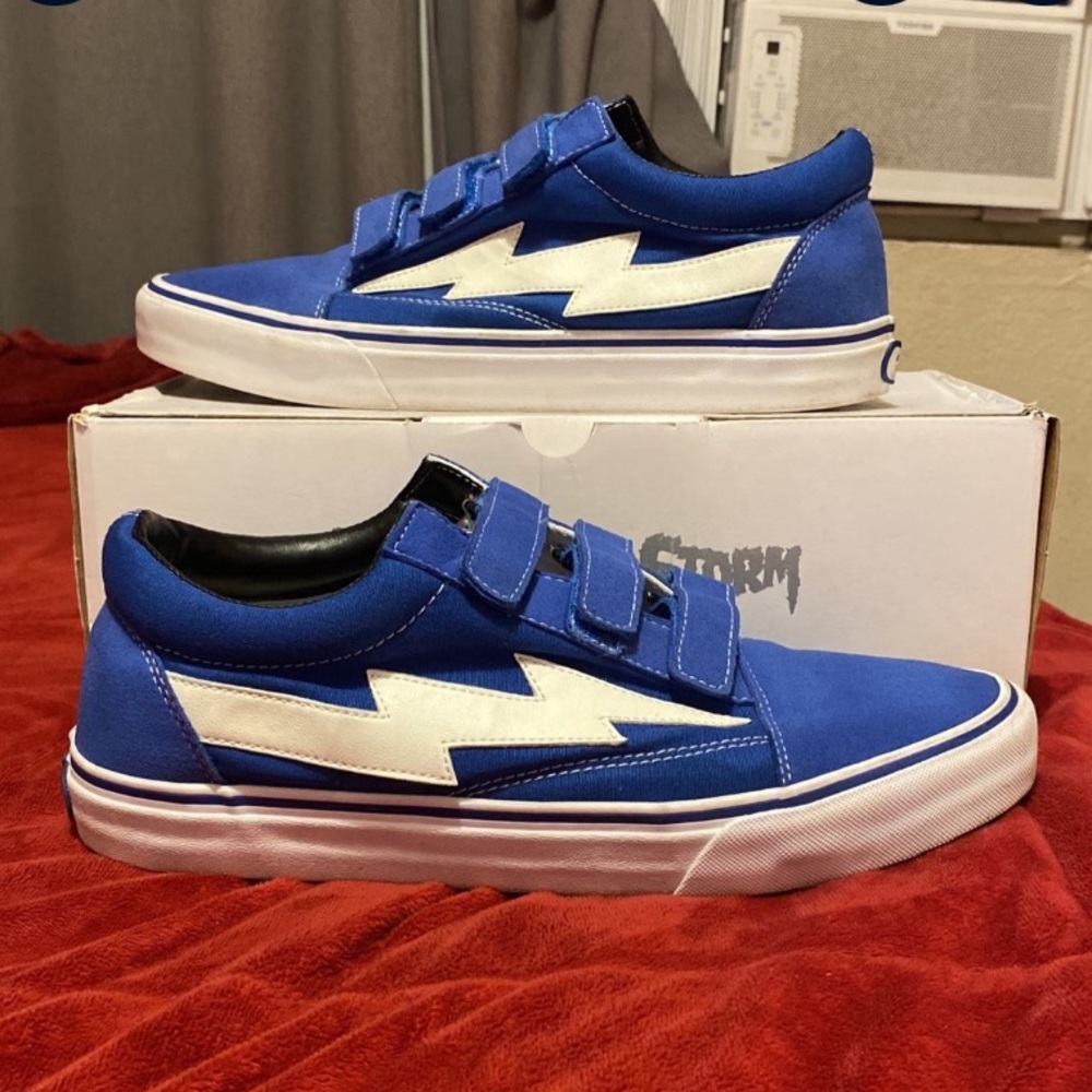 Blue and white revenge X Storms